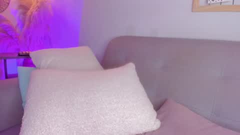 Snapshot of cutte_hanna18 chatting on 02.25.25 Hannah online show from 02.25.25