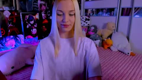 Snapshot of cuttie_ponyy chatting on 02.08.26 Nora online show from 02.08.26