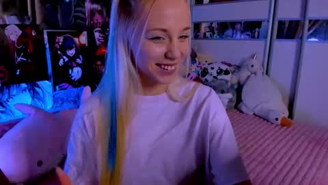 Snapshot of cuttie_ponyy chatting on 03.03.26 Nora online show from 03.03.26