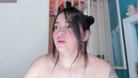 Snapshot of cuty_sexy_hotxx chatting on 06.10.26 LIZETH online show from 06.10.26