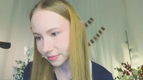 Snapshot of cuute_angell chatting on 02.05.26 Virginia See you on Sunday online show from 02.05.26