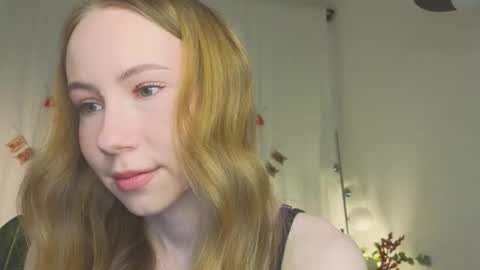 Snapshot of cuute_angell chatting on 02.25.26 Virginia See you on Sunday online show from 02.25.26