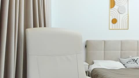 Eva online show from 12.13.24