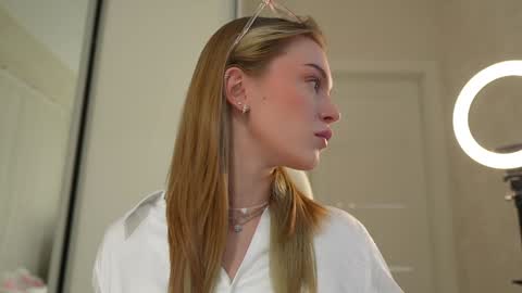 EMILY online show from 01.05.25