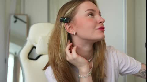 EMILY online show from 02.05.25