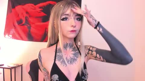 cel I am independent Help me reach 200 thumbs up uwu online show from 02.03.26