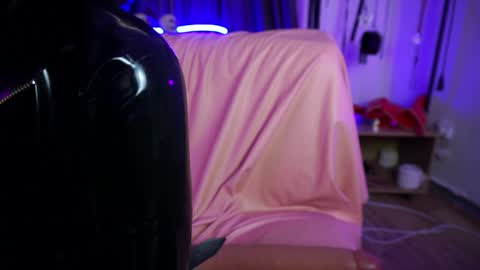 Lily Goddess online show from 02.01.25