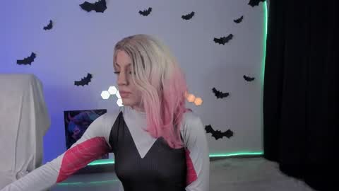  cyber zoe   online show from 10.19.25