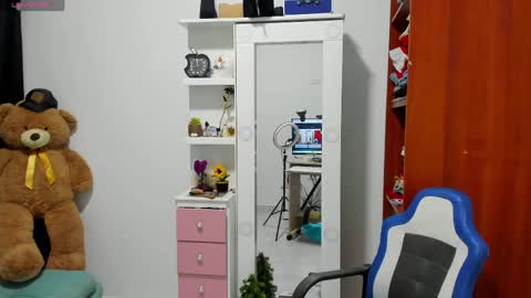 Cynthia online show from 04.13.26