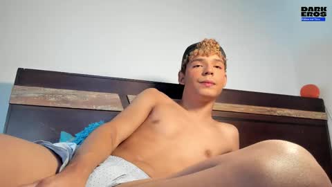 Snapshot of daark_eros chatting on 11.25.25 Dark Eros online show from 11.25.25