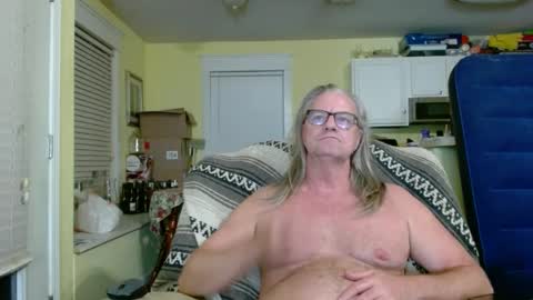 Snapshot of daddieite chatting on 09.22.25 cum amongus online show from 09.22.25