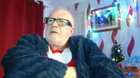 Snapshot of daddiescockforyou chatting on 12.17.25 Brian ... online show from 12.17.25