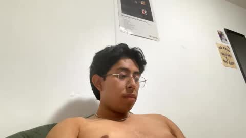 Snapshot of daddy_brunito chatting on 09.22.25 daddy_brunito online show from 09.22.25