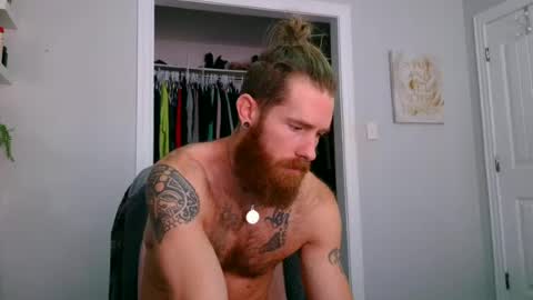 Snapshot of daddyafterdark1 chatting on 06.18.26 daddyafterdark1 online show from 06.18.26