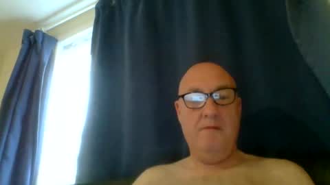 Snapshot of daddyhere4uall6 chatting on 10.11.25 daddyhere4uall6 online show from 10.11.25