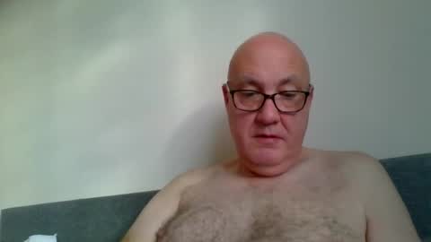 daddyhere4uall6 online show from 11.13.25