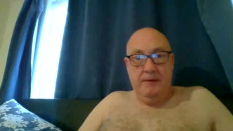 daddyhere4uall6 online show from 11.22.25