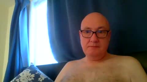 daddyhere4uall6 online show from 11.26.25