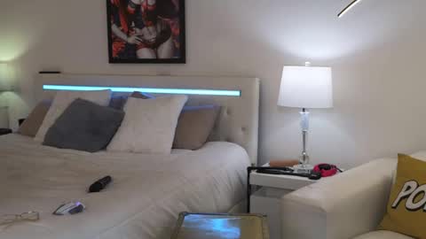 Snapshot of daddyissuessab chatting on 12.16.24 Sabrinna Bae online show from 12.16.24