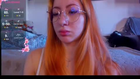 Snapshot of daddyslittleslutfox chatting on 11.25.25 daddyslittleslutfox online show from 11.25.25