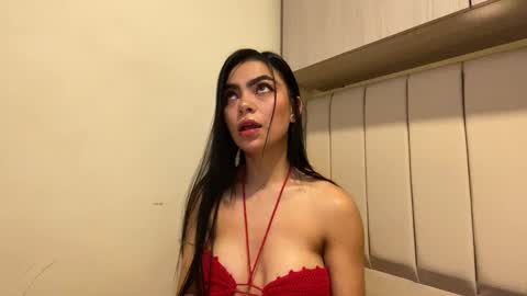 Sophie online show from 10.25.25