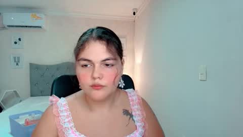 daeneryslove_doll online show from 11.22.25