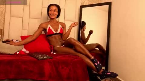 daffnelewis online show from 12.05.25