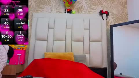 daffnelewis online show from 04.16.26