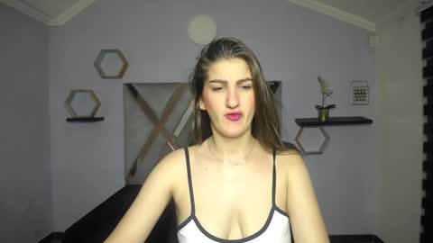 Dafne Castro online show from 09.28.25