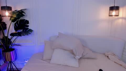 dafne_hillss online show from 11.09.25