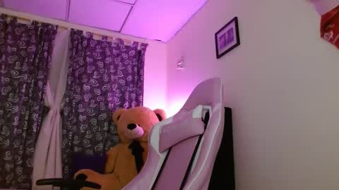 dafne_hot77 online show from 10.04.25