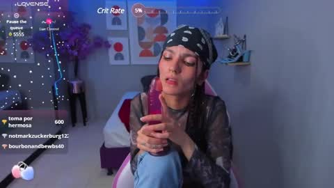 Snapshot of dafne_huges chatting on 12.13.24 dafne huges online show from 12.13.24