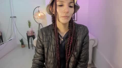 Snapshot of dafne_huges chatting on 12.15.24 dafne huges online show from 12.15.24
