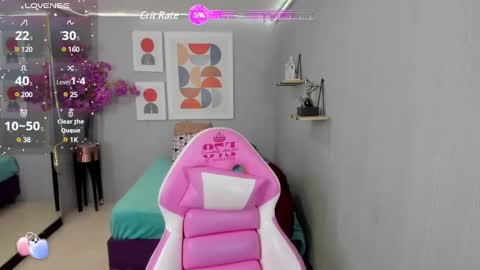 Snapshot of dafne_huges chatting on 12.19.24 dafne huges online show from 12.19.24