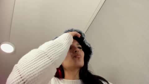 Snapshot of dafne_huges chatting on 12.24.24 dafne huges online show from 12.24.24