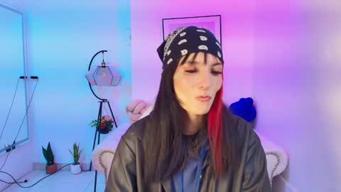 Snapshot of dafne_huges chatting on 01.14.25 dafne huges online show from 01.14.25