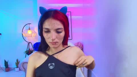Snapshot of dafne_huges chatting on 01.19.25 dafne huges online show from 01.19.25