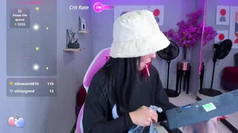 Snapshot of dafne_huges chatting on 02.10.25 dafne huges online show from 02.10.25