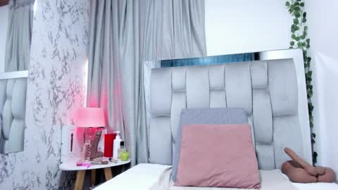 dafne_quenn online show from 09.11.25