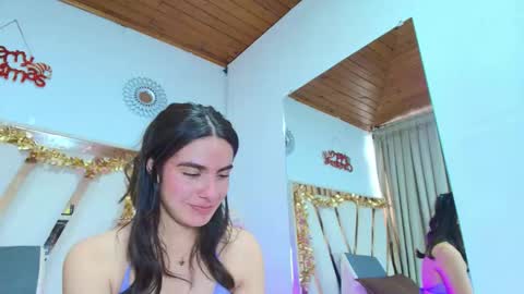 dafne_quenn online show from 01.05.26
