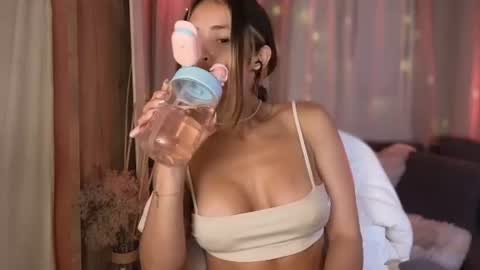 Snapshot of dafne_shark chatting on 06.18.26 LORENA online show from 06.18.26