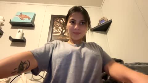 Snapshot of dafnecloutier chatting on 01.06.25 Dafne 27 Cory-24 online show from 01.06.25