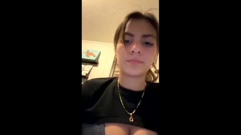 Snapshot of dafnecloutier chatting on 01.23.25 Dafne 27 Cory-24 online show from 01.23.25