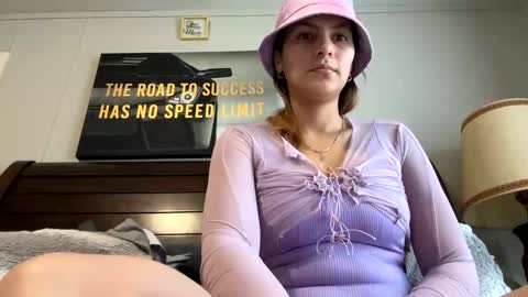 Snapshot of dafnecloutier chatting on 02.14.25 Dafne 27 Cory-24 online show from 02.14.25