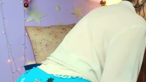 Snapshot of dafnemel chatting on 12.17.25 dafnemel online show from 12.17.25