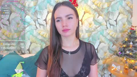 Snapshot of dafnevega chatting on 12.20.24 Dafne  online show from 12.20.24
