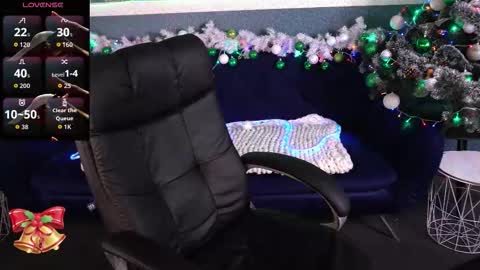 Dafni Mon online show from 12.15.25