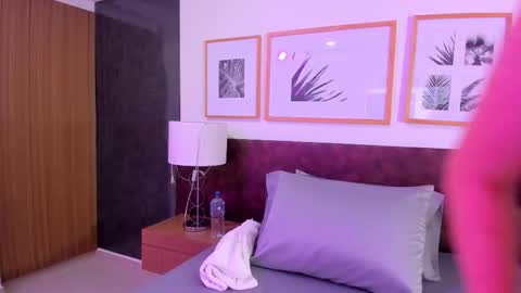 Dahian  online show from 12.04.25