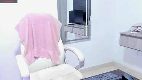 Snapshot of dahian_carter chatting on 09.24.25 Dahian online show from 09.24.25