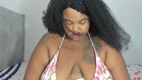 Snapshot of dahianajoss chatting on 12.27.24 Ebony Sex Dahian online show from 12.27.24